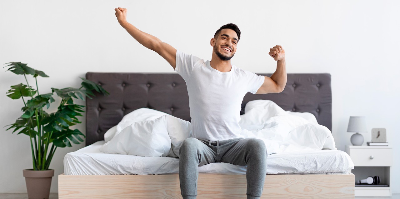 Hombre despertando